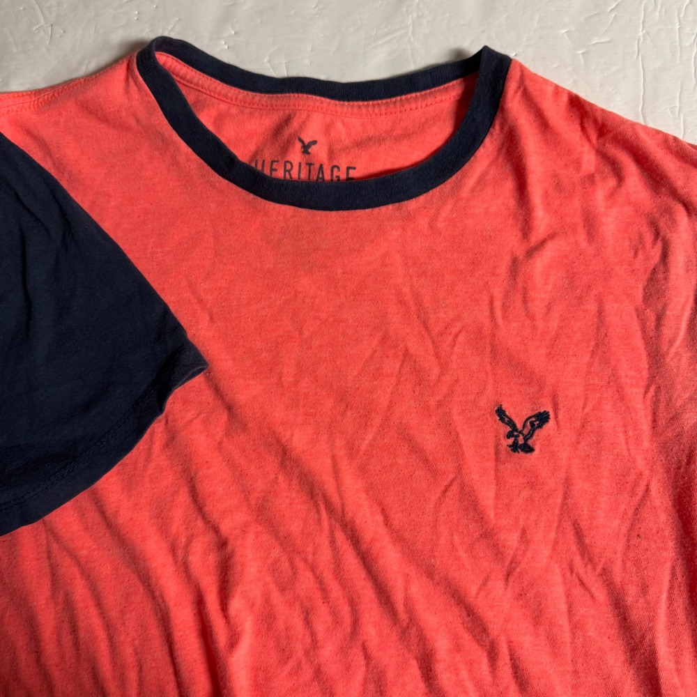 American Eagle Heritage T Shirt Mens Small Coral Navy Blue Ringer Classic Fit